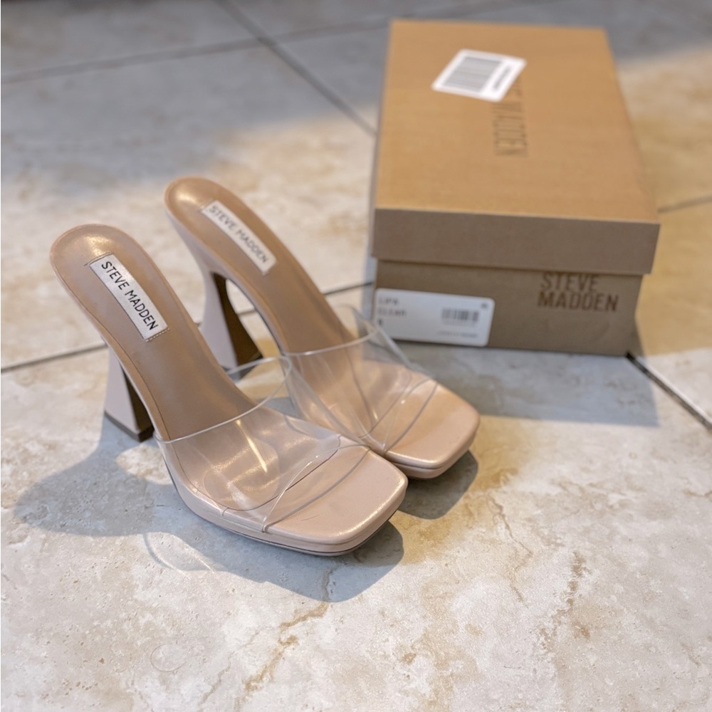 Never worn clear Steve Madden heels!